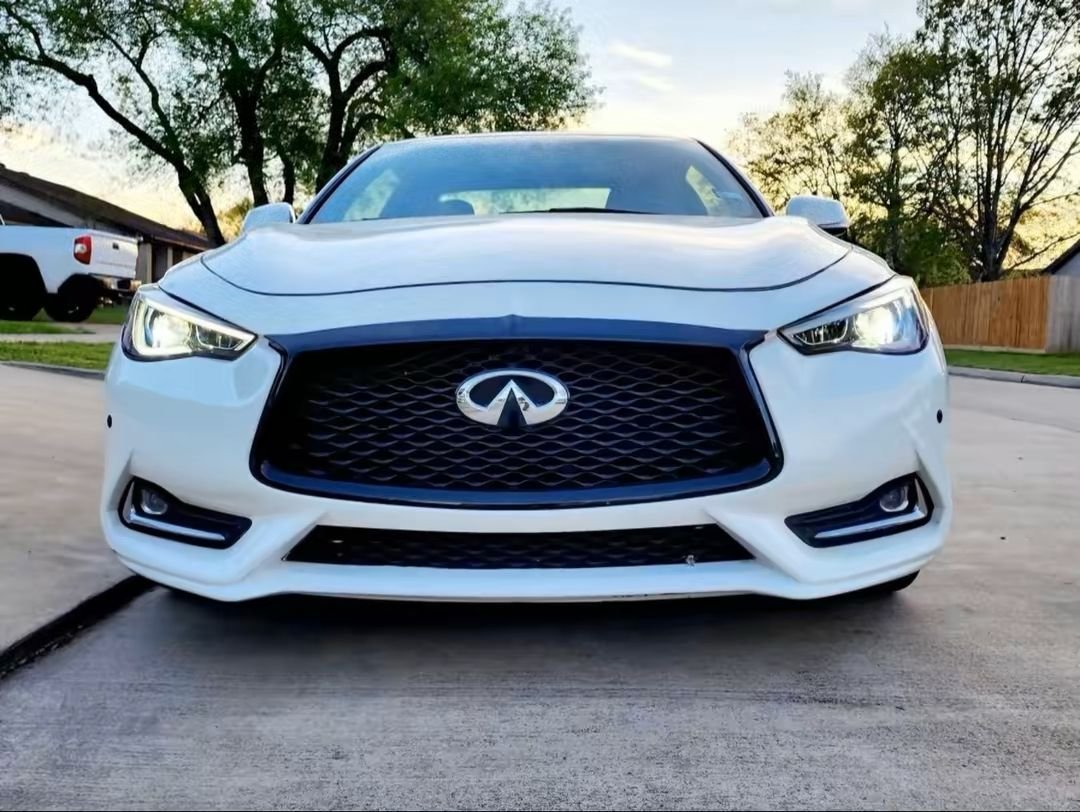 2017 Infiniti Q60 • 3.0t Premium Coupe 2D - Image 4