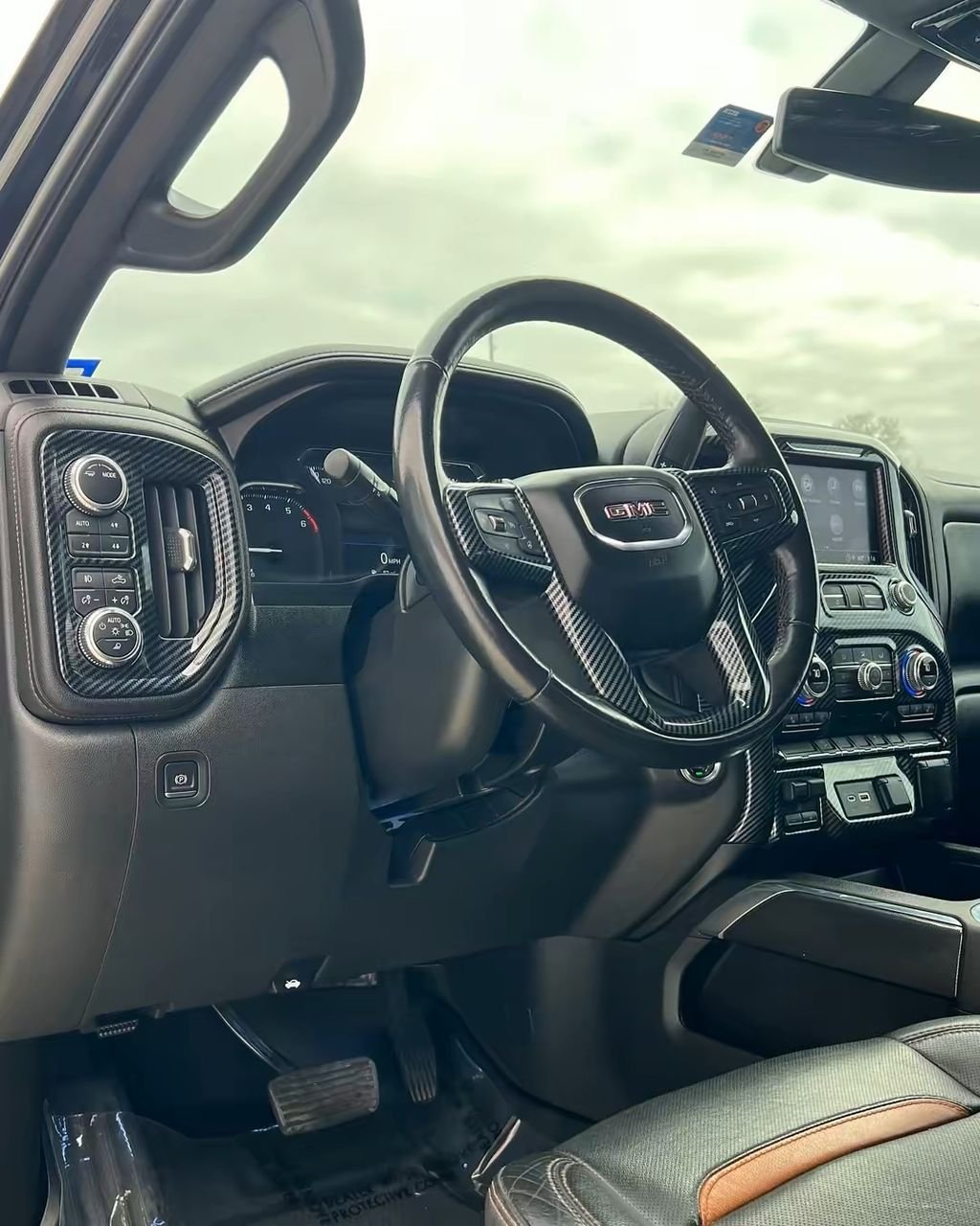 2021 GMC Sierra 1500 AT4 - Image 4