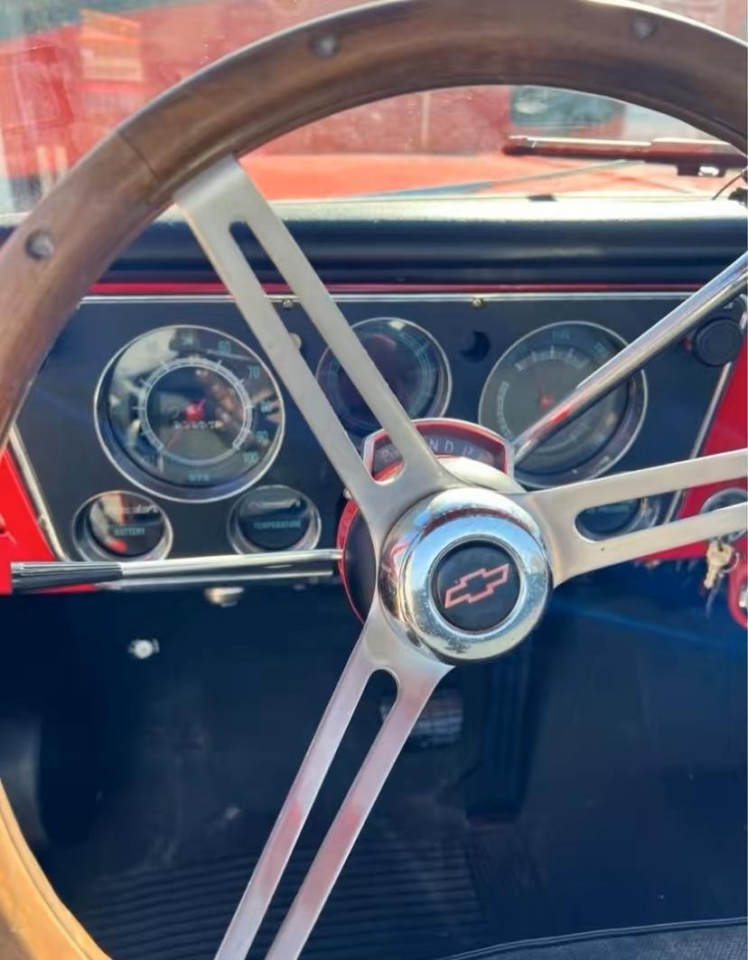 1970 Chevrolet C10 stepside short Bed - Image 3